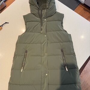 Zara Olive Green Puffer Vest
